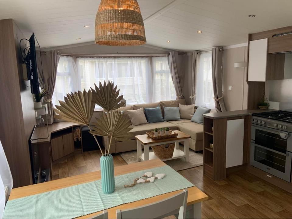 Cosy, Coastal Themed Holiday Home, Rockley Park, Poole, Dorset Buitenkant foto
